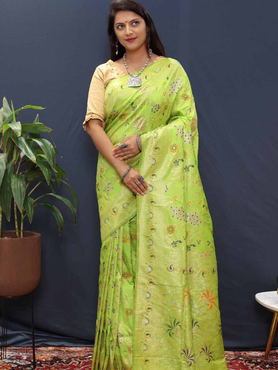

SGF11 Woven Design Zari Art Silk Kanjeevaram Saree, Fluorescent green