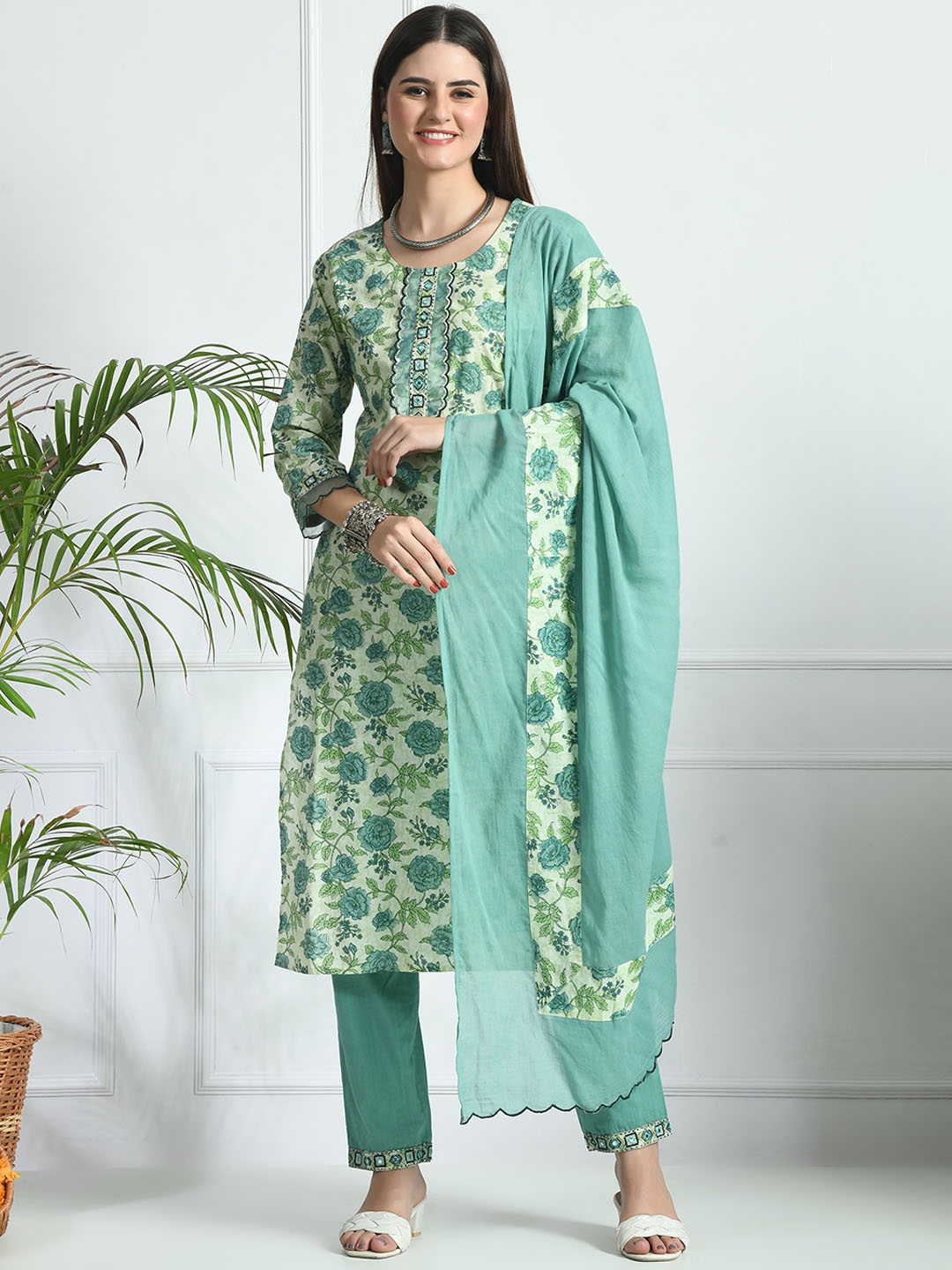 

Minifest Round Neck Ethnic Motifs Printed Regular Pure Cotton Straight Kurta Set, Sea green