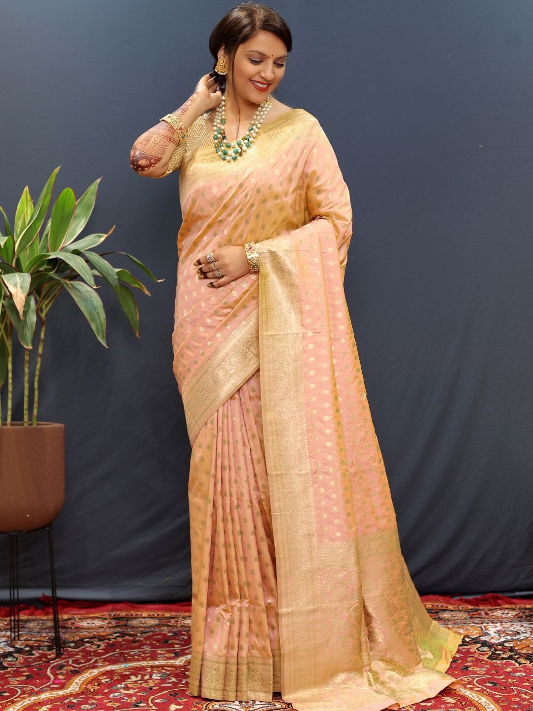 

SGF11 Woven Design Zari Art Silk Kanjeevaram Saree, Peach