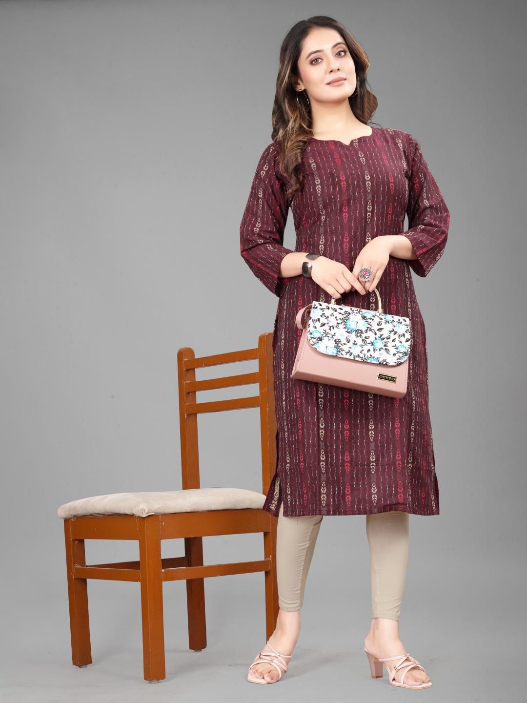 

FASHIRE Straight cotton woven design Kurta, Burgundy