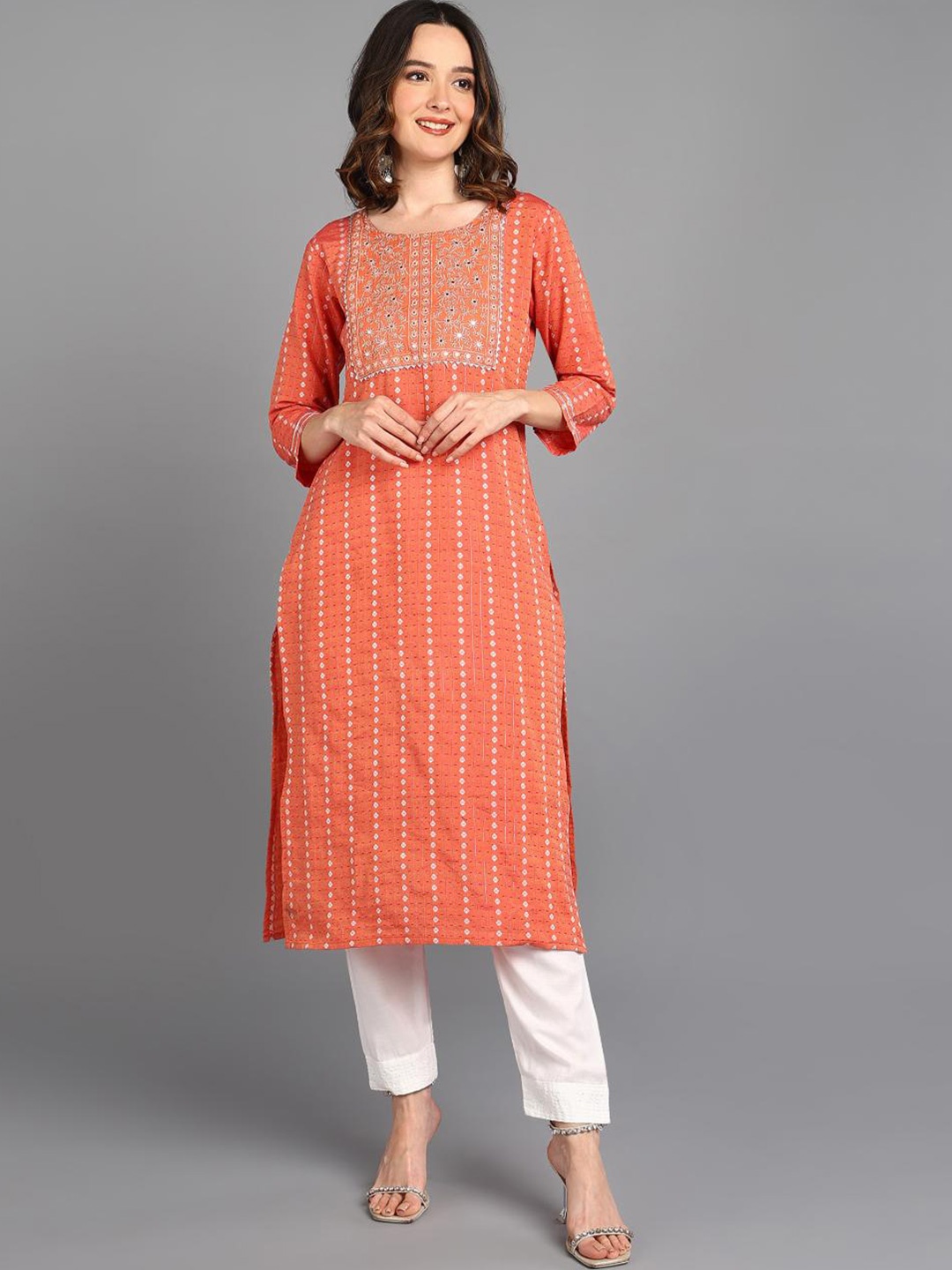 

FASHIRE Women Embroidered Mirror Work Kurta, Orange