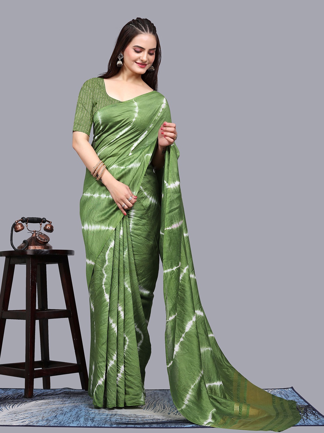 

KALINI Tie and Dye Zari Pure Cotton Handloom Banarasi Saree, Green