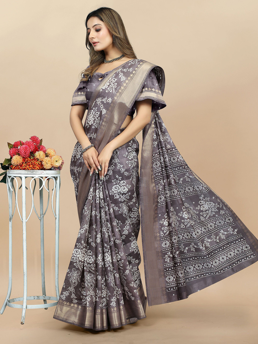 

KALINI Floral Printed Cotton Ethnic Motifs Zari Jamdani Saree, Grey