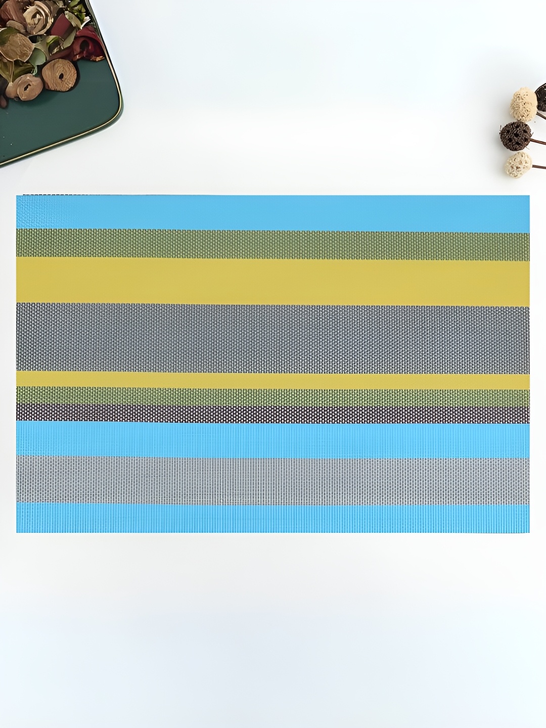 

YELONA Blue & Yellow 4 Pieces Striped Anti-Wrinkle Table Placemats