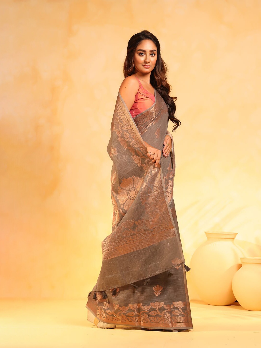 

KAVVYA Woven Design Zari Silk Blend Banarasi Saree, Charcoal