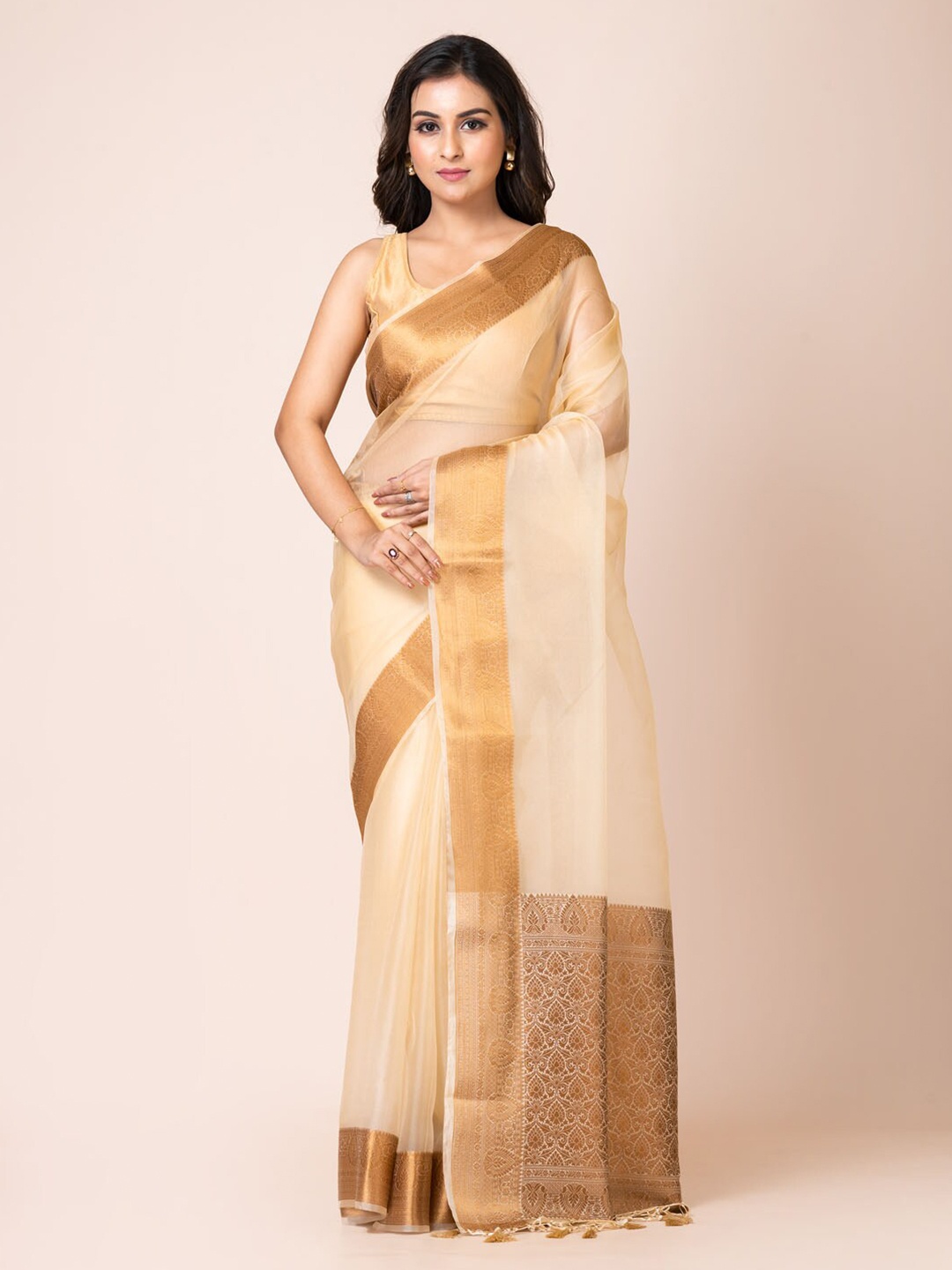 

KAVVYA Zari Silk Blend Banarasi Saree, Cream