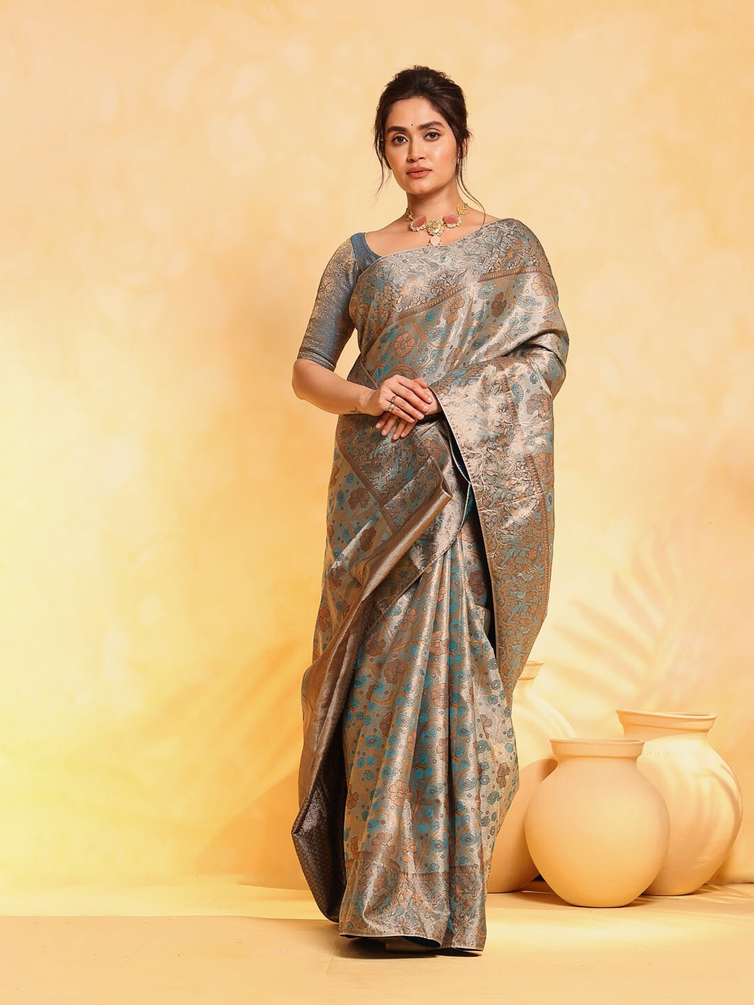 

KAVVYA Woven Design Zari Banarasi Saree, Champagne