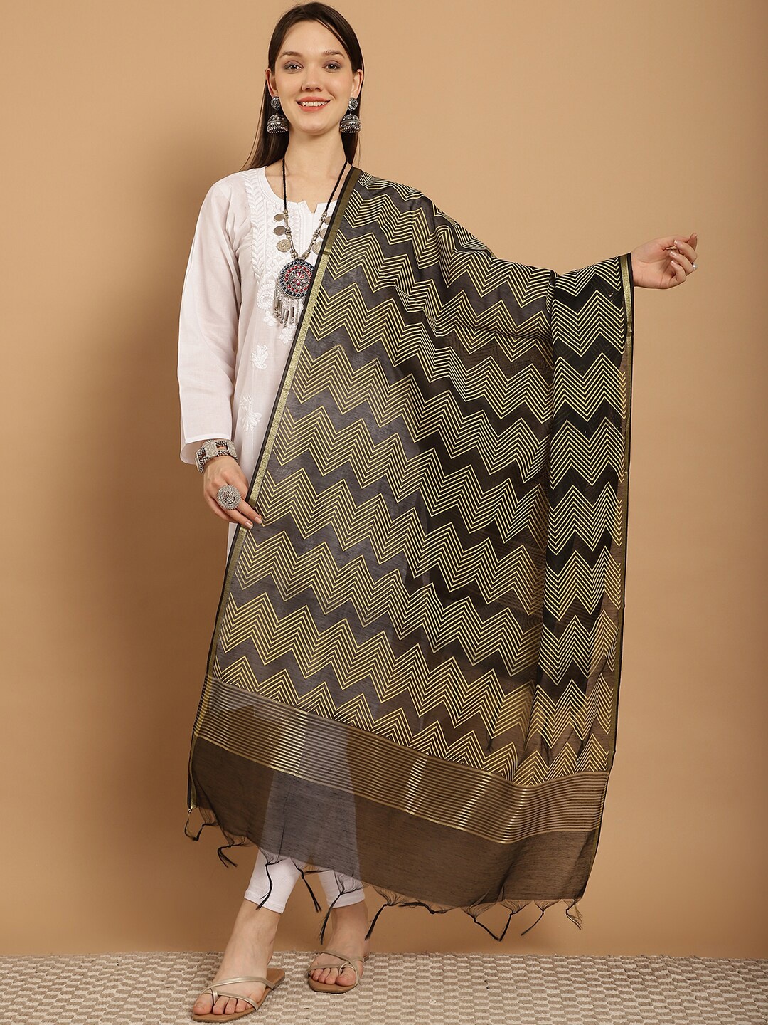 

SOUNDARYA Woven Design Banarasi Silk Dupatta with Zari, Black