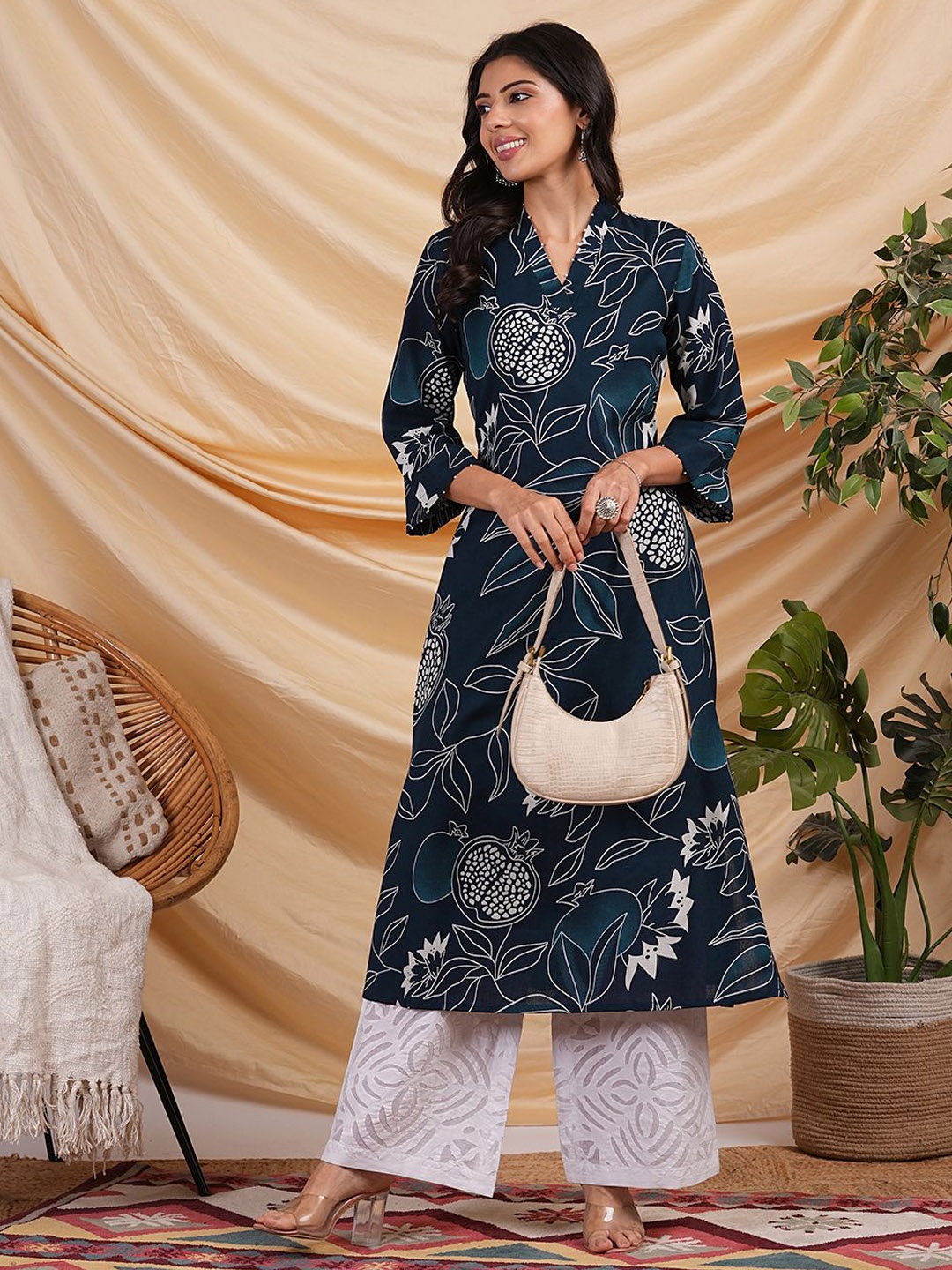 

KAMI KUBI V Neck Floral Printed Beads Work Cotton Kurta, Navy blue