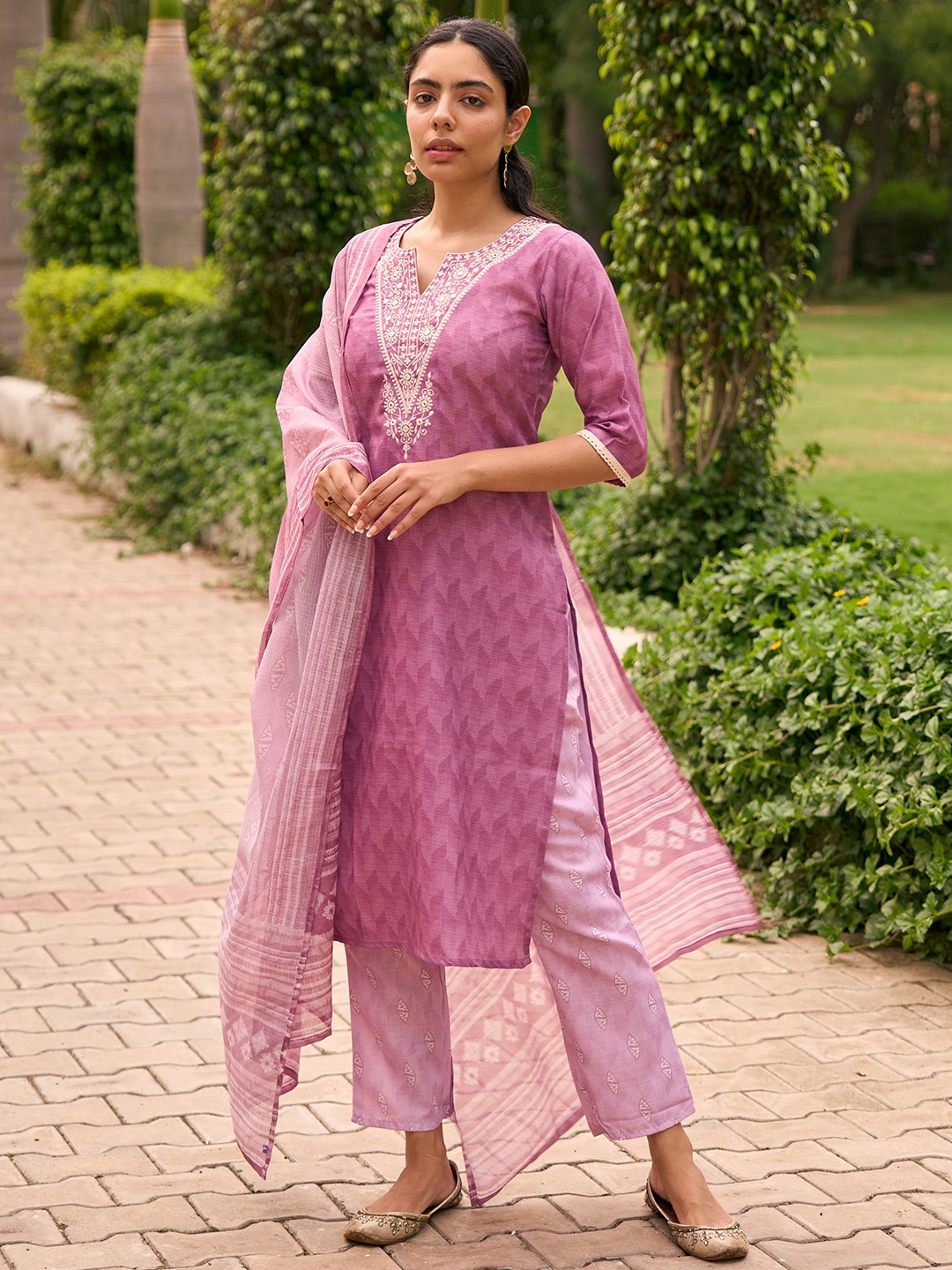 

Libas Notched Neck Floral Yoke Design Kurta with Palazzo & Dupatta, Pink