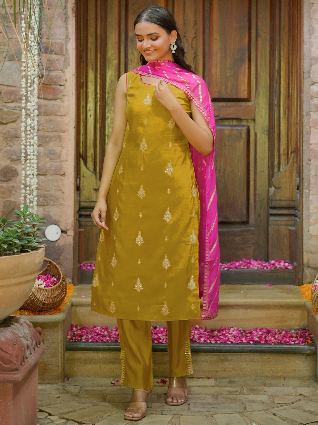 

Libas Round Neck Sleeveless Floral Embroidered Regular Kurta with Trouser & Dupatta, Mustard