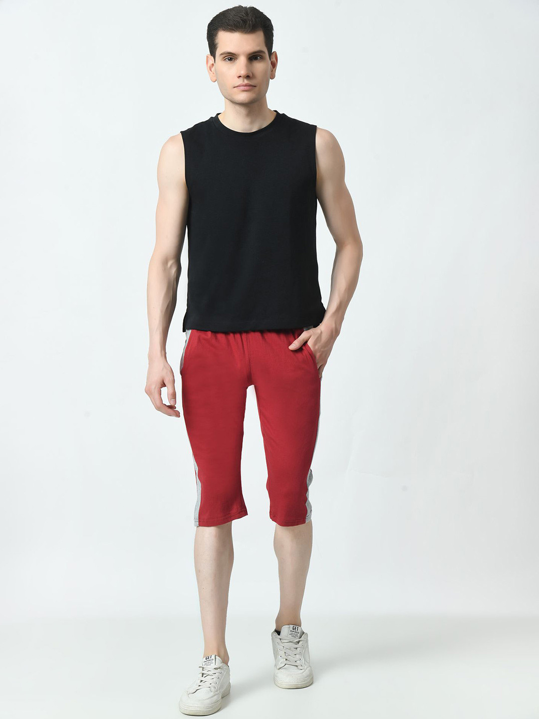 

BAESD Solid Cotton Side Patta Unisex Capris, Maroon