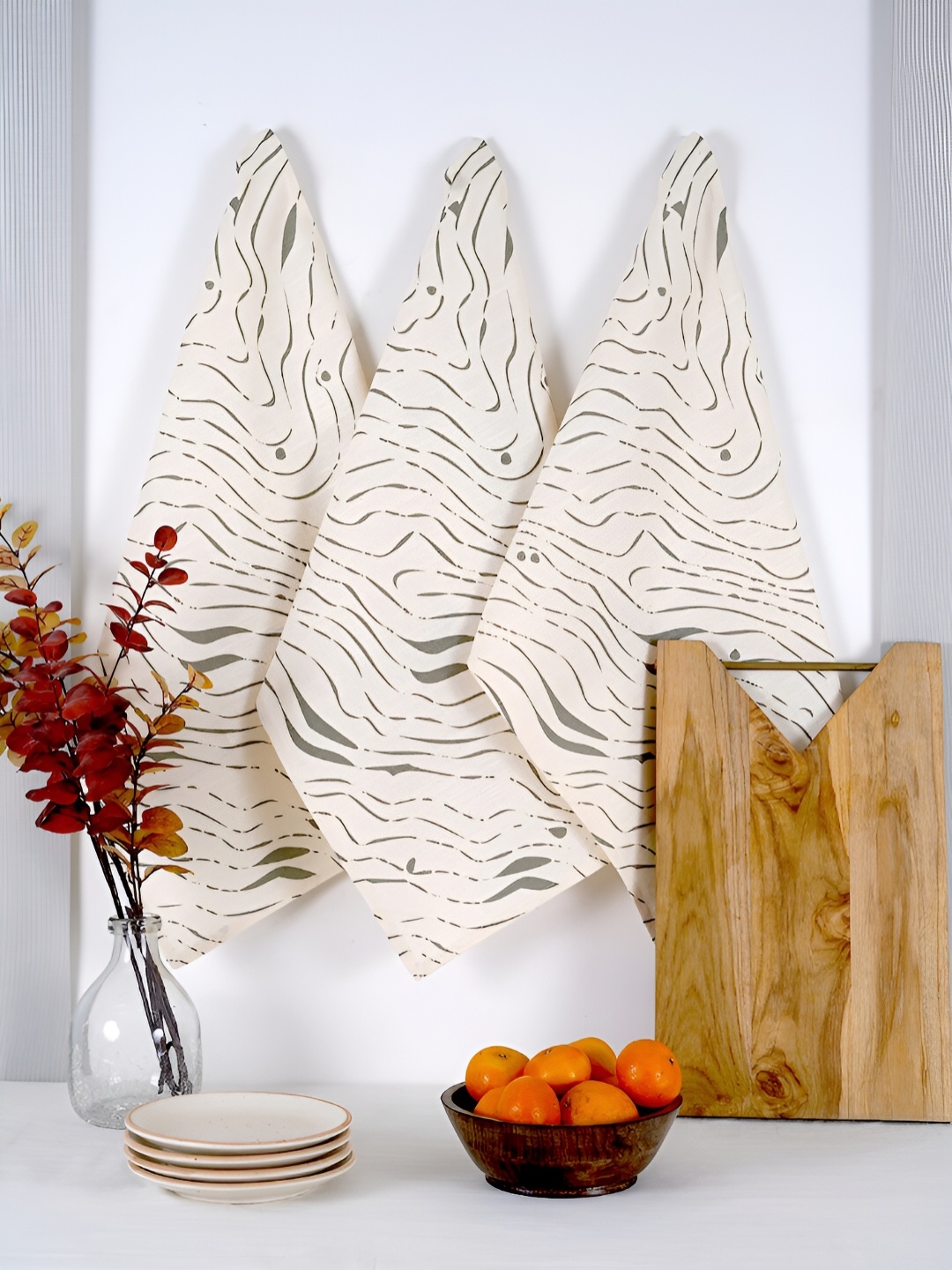 

Ratan Cart 3Pcs Black & Beige Printed Cotton Kitchen Towels