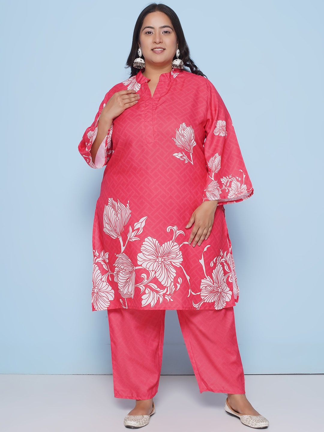

Love More Plus Size Floral Printed Straight Kurta with Trousers, Coral