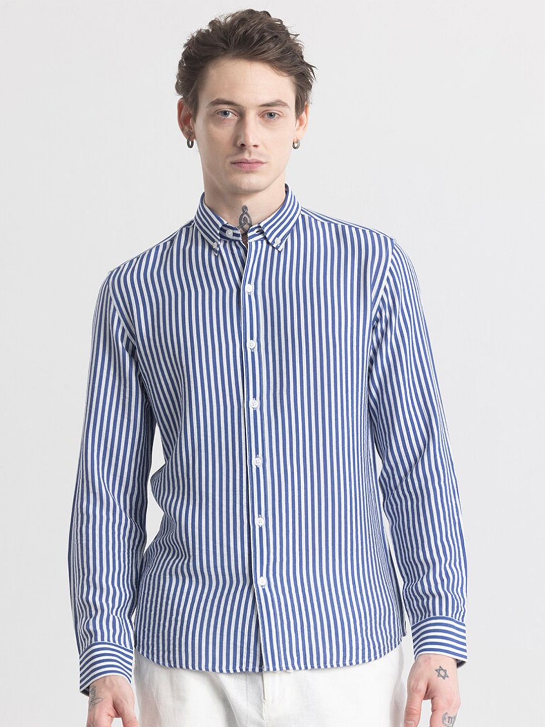 

Snitch Blue Classic Slim Fit Vertical Stripes Button-Down Collar Casual Shirt