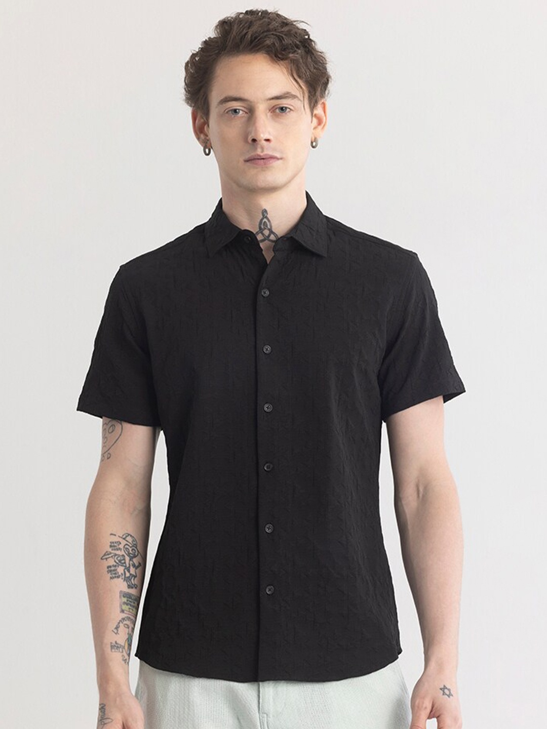 

Snitch Black Straight Slim Fit Micro Checks Checked Casual Shirt