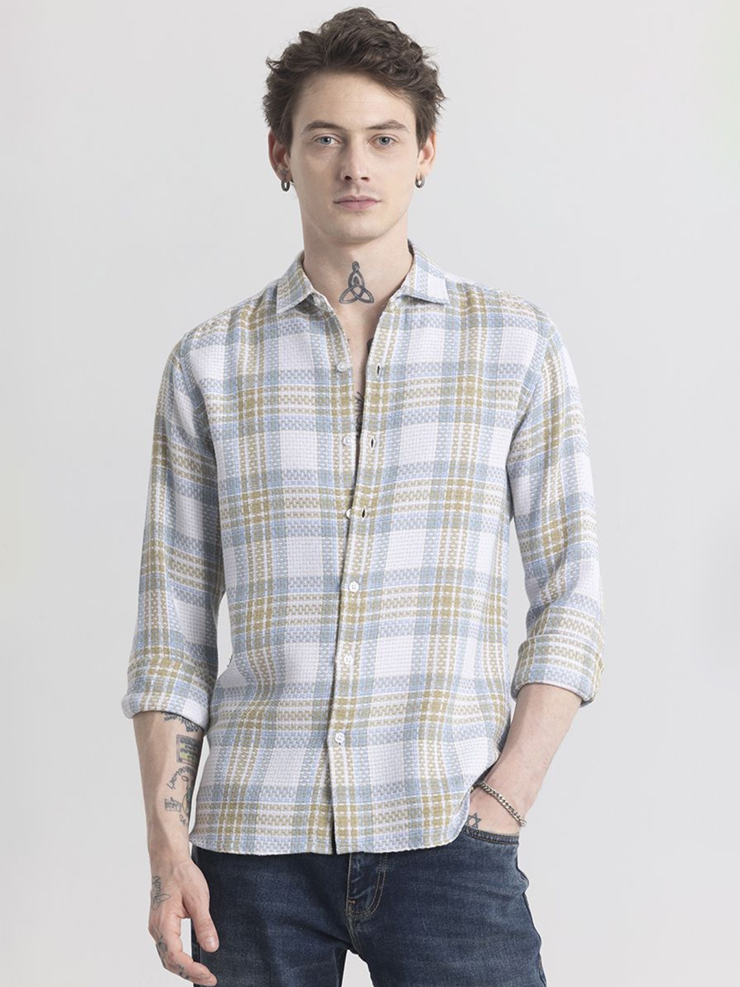 

Snitch White Classic Slim Fit Tartan Checks Opaque Cotton Casual Shirt