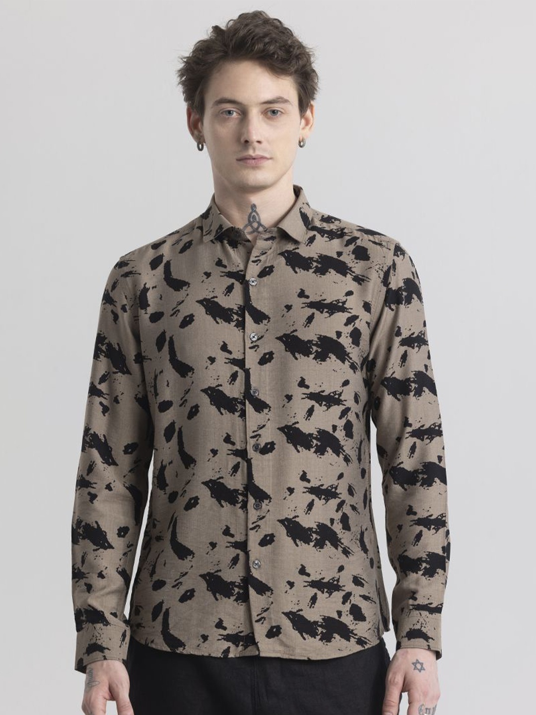 

Snitch Classic Slim Fit Abstract Printed Casual Shirt, Brown