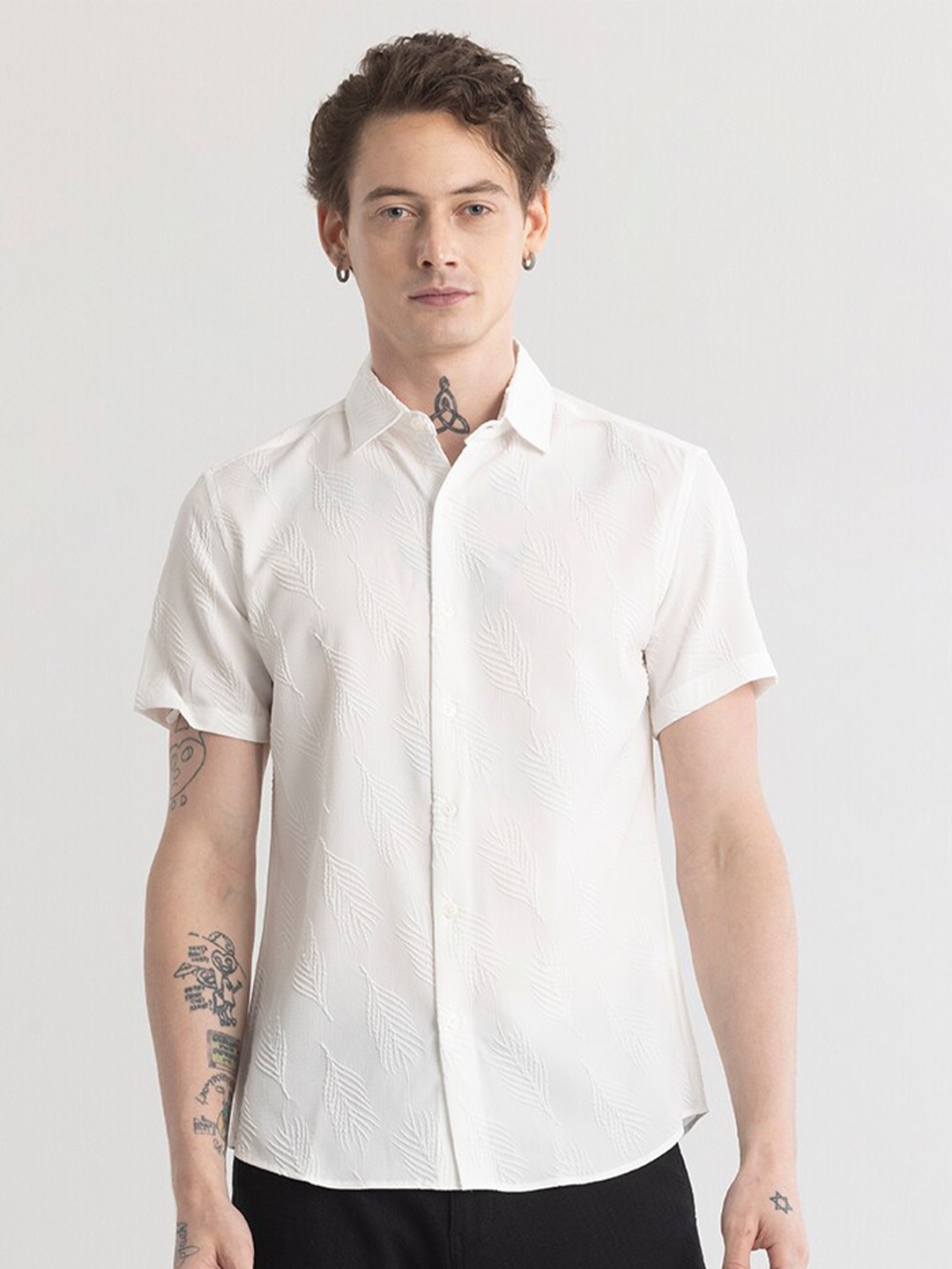

Snitch Straight Slim Fit Spread Collar Short Sleeves Casual Shirt, White