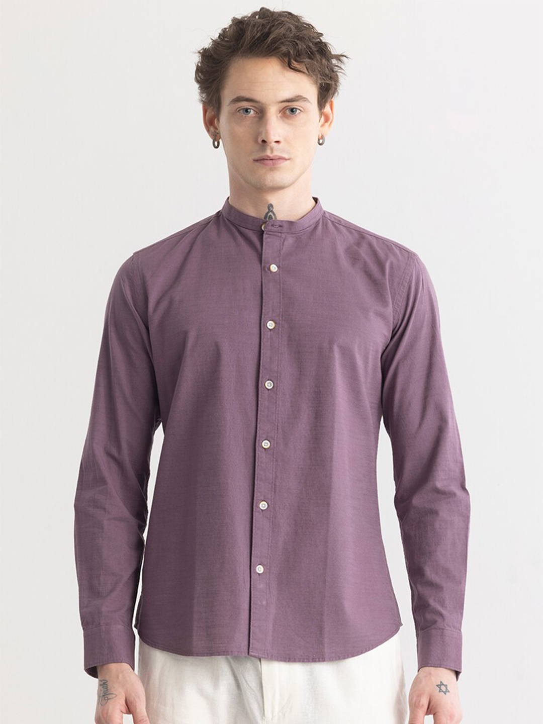 

Snitch Purple Classic Slim Fit Mandarin Collar Cotton Casual Shirt