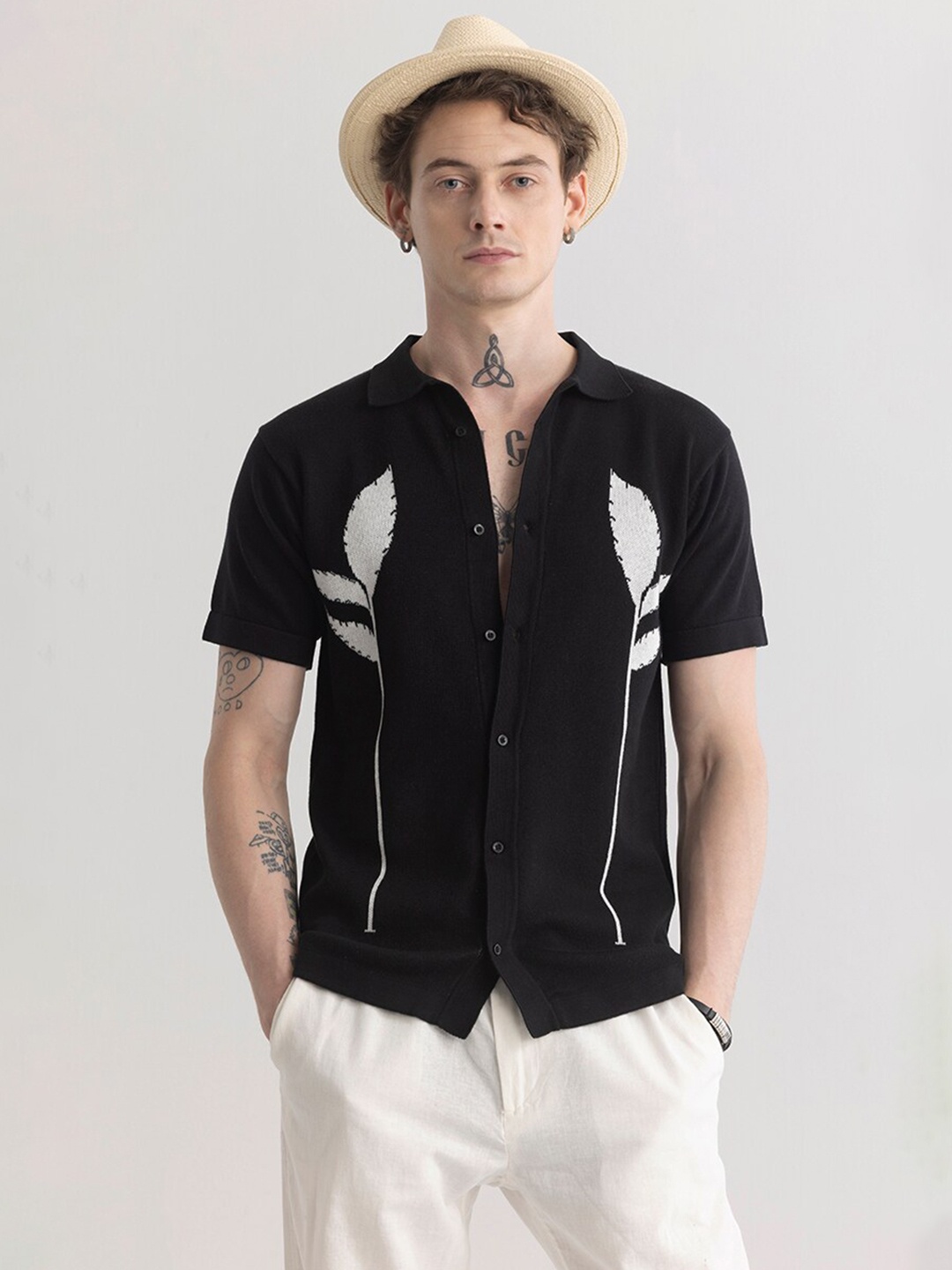 

Snitch Slim Fit Spread Collar Short Sleeves Casual Shirt, Black