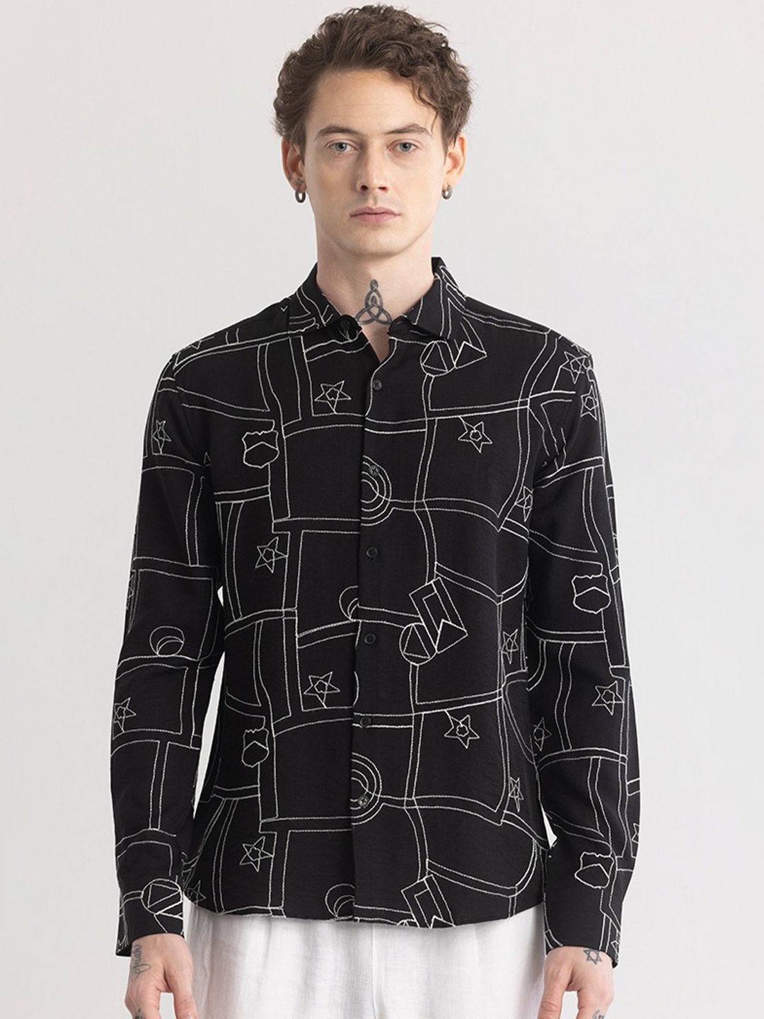 

Snitch Classic Slim Fit Printed Casual Shirt, Black