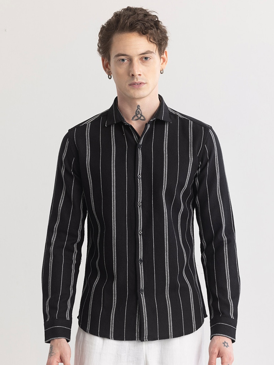 

Snitch Black Classic Slim Fit Striped Spread Collar Cotton Casual Shirt