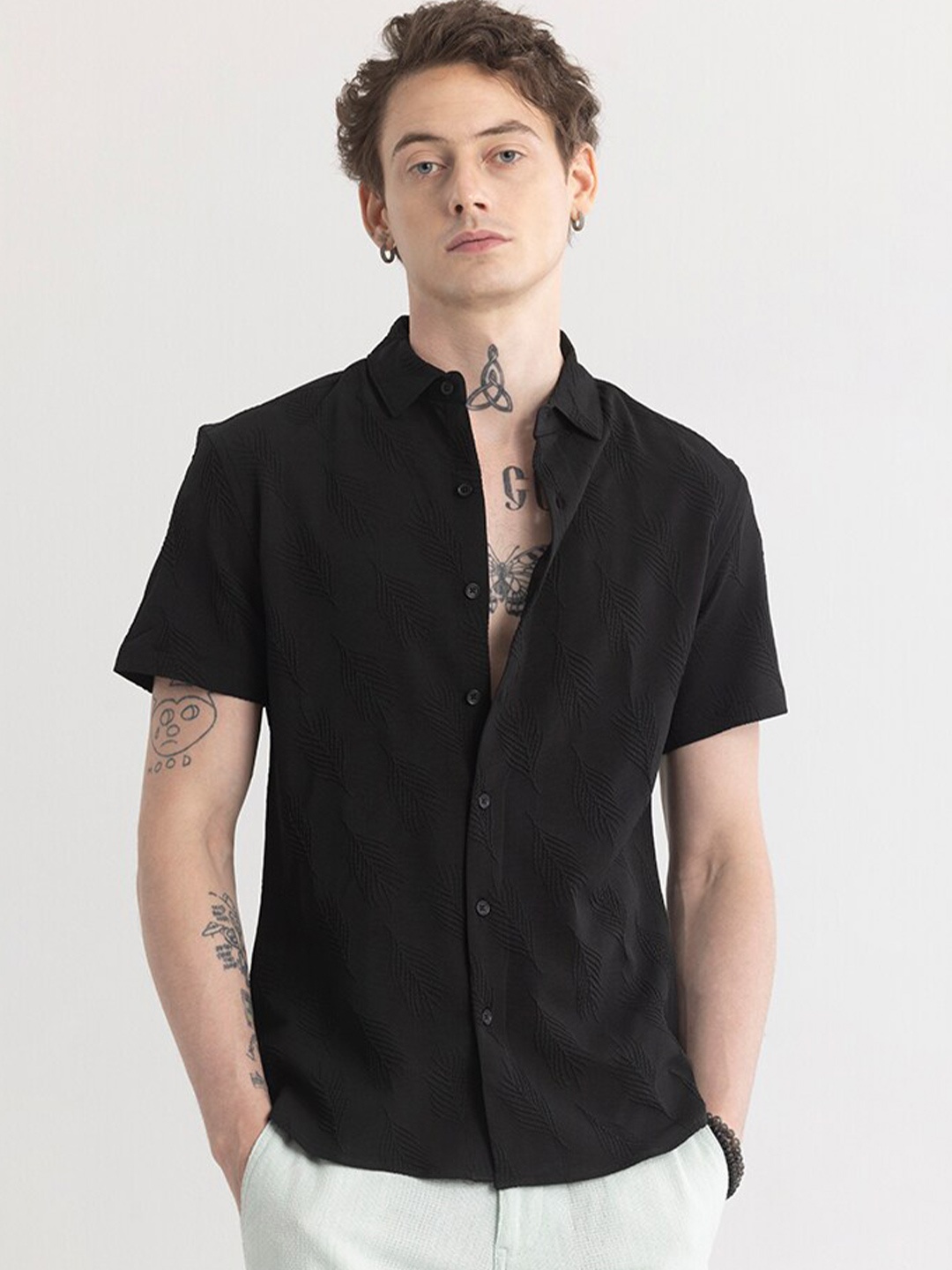 

Snitch Black Self Design Straight Slim Fit Opaque Casual Shirt