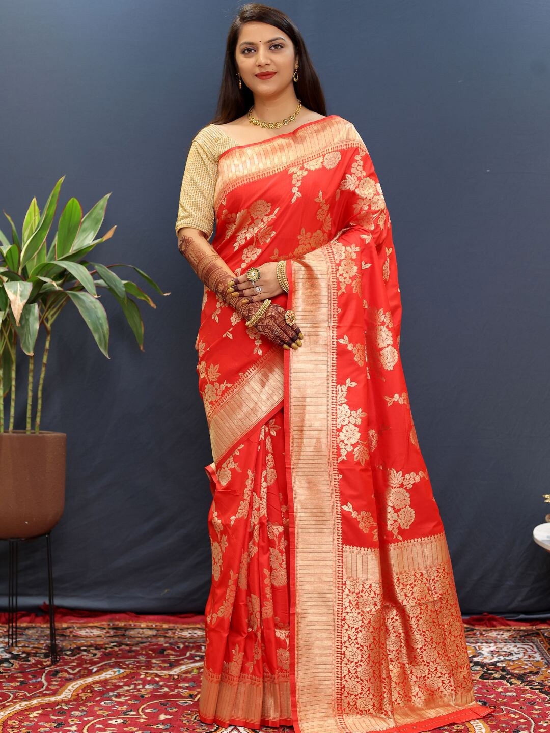 

SGF11 Woven Design Zari Art Silk Heavy Work Kanjeevaram Saree, Red