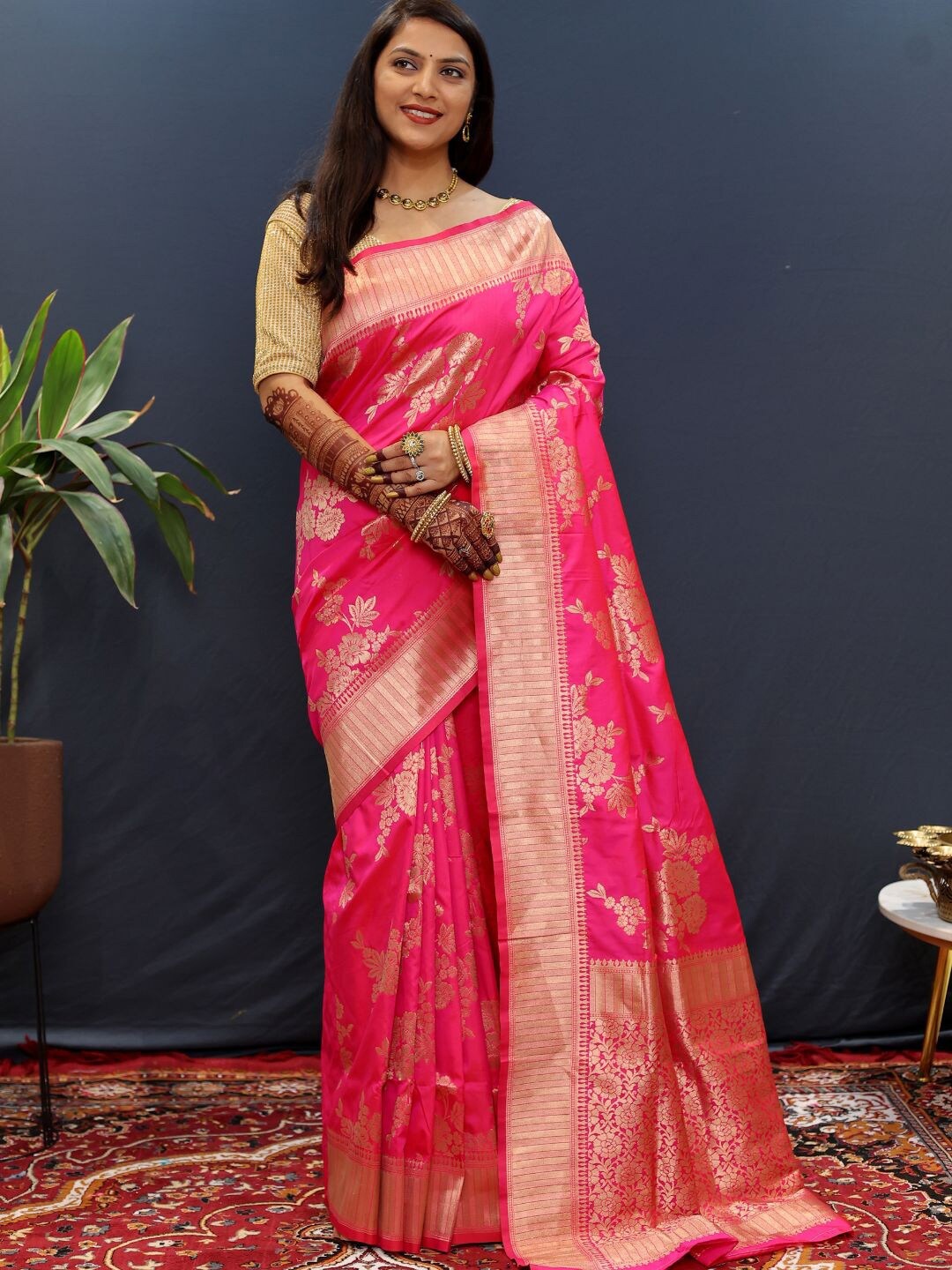 

SGF11 Woven Design Zari Art Silk Heavy Work Kanjeevaram Saree, Pink