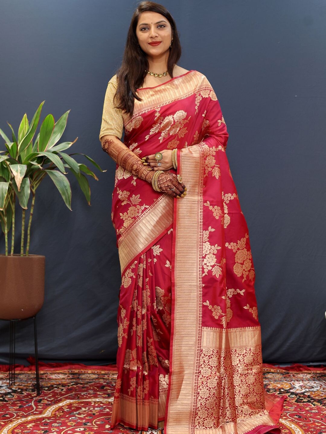 

SGF11 Woven Design Zari Art Silk Heavy Work Kanjeevaram Saree, Red