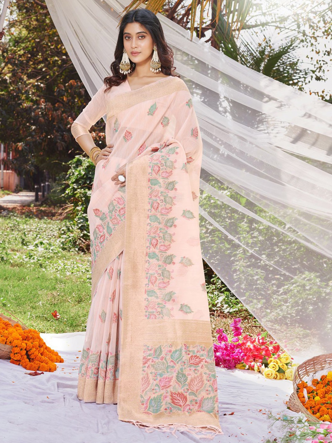 

Fashion Petals Woven Design Zari Designer Tussar Saree, Pink