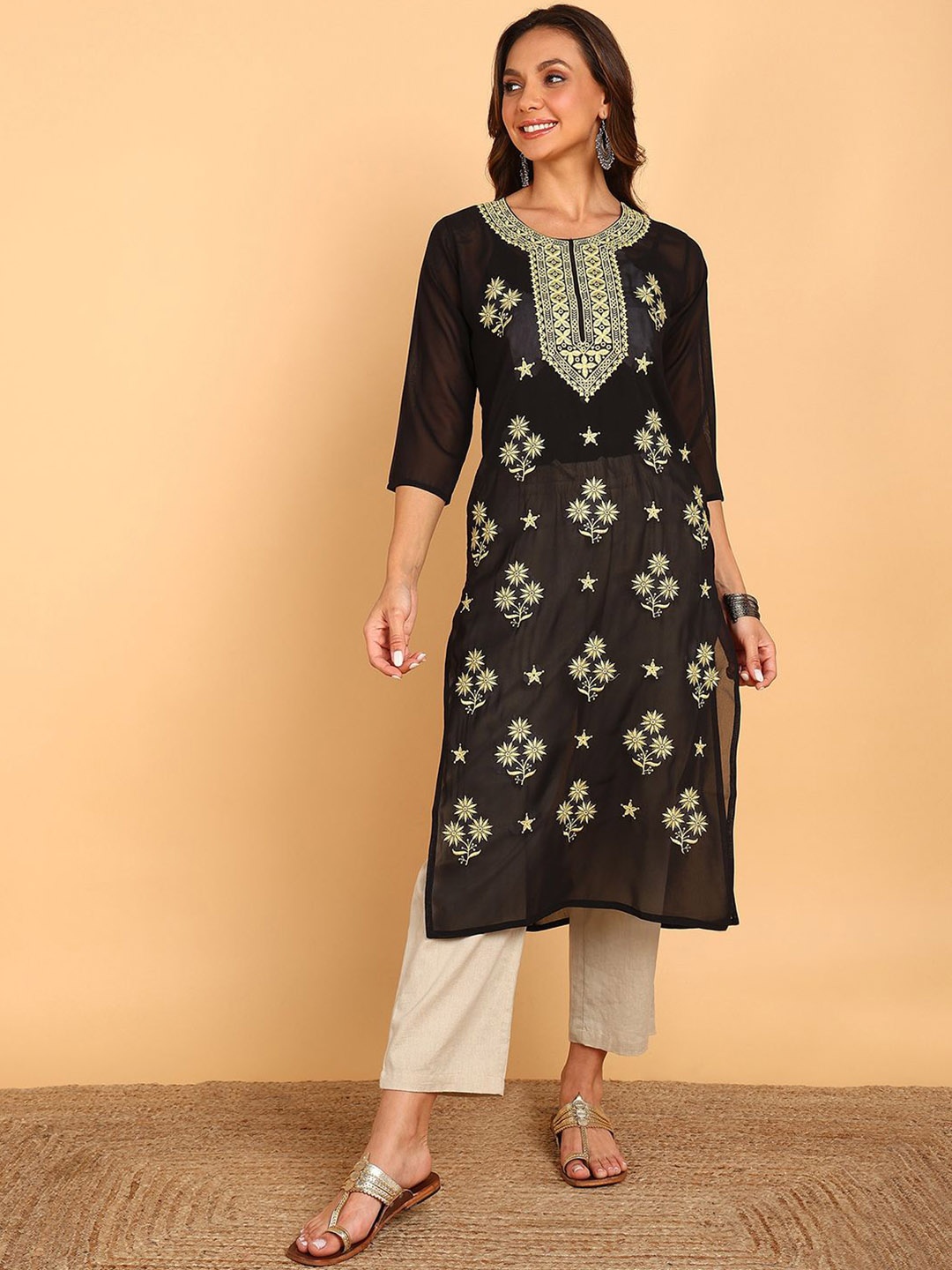 

TOP N THREAD Floral Embroidered Thread Work Floral Georgette Kurta, Black