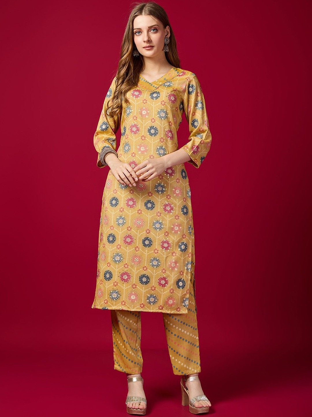 

GORGONE Bandhani Printed Regular Kurta with Trouser, Yellow