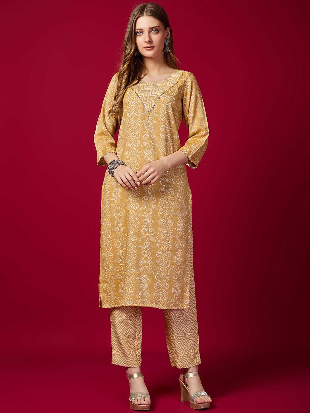 

GORGONE Bandhani Printed Straight Kurta with Palazzos, Yellow