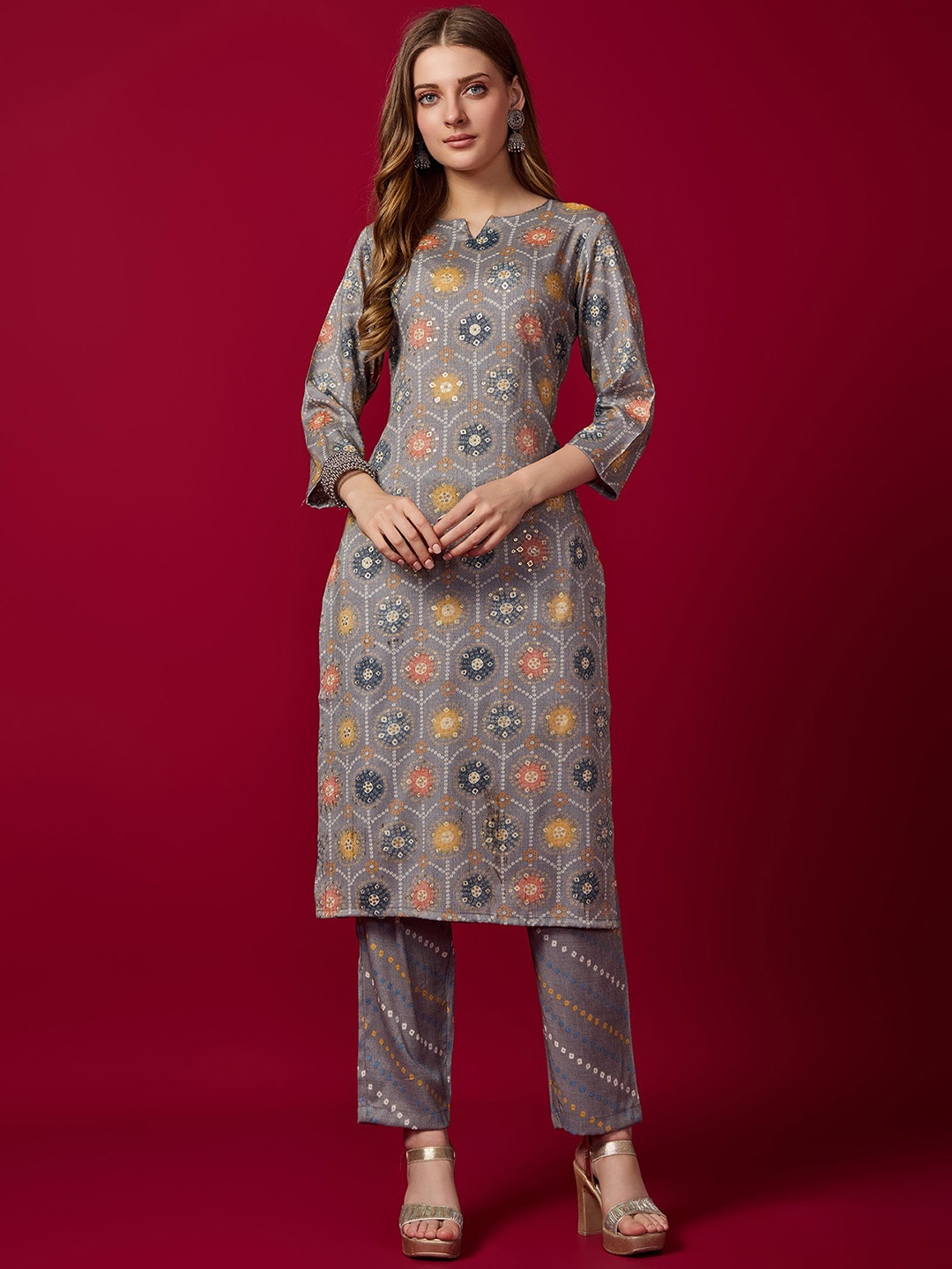 

GORGONE Bandhani Printed Regular Kurta with Trouser, Grey