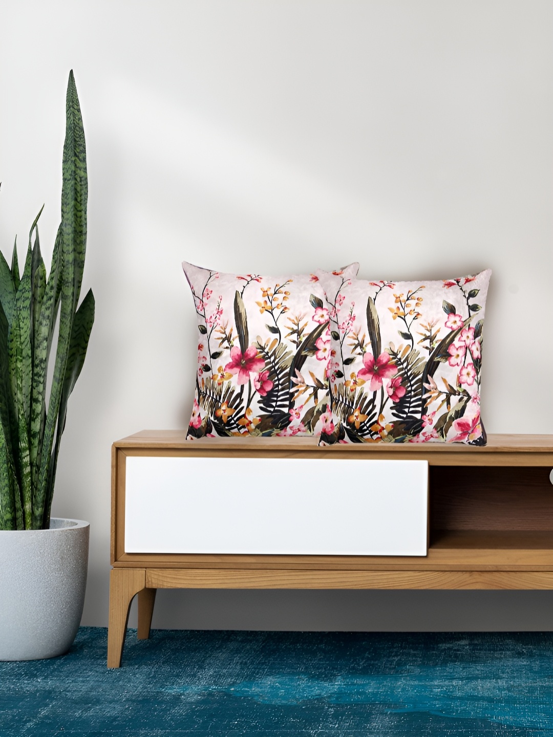 

Tasseled Home White & Pink 2 Pieces Floral Printed Velvet Square Cushion Covers