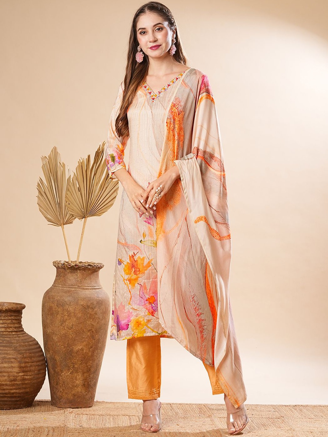 

FASHOR Floral Printed Sequinned Straight Kurta With Trousers & Dupatta, Cream