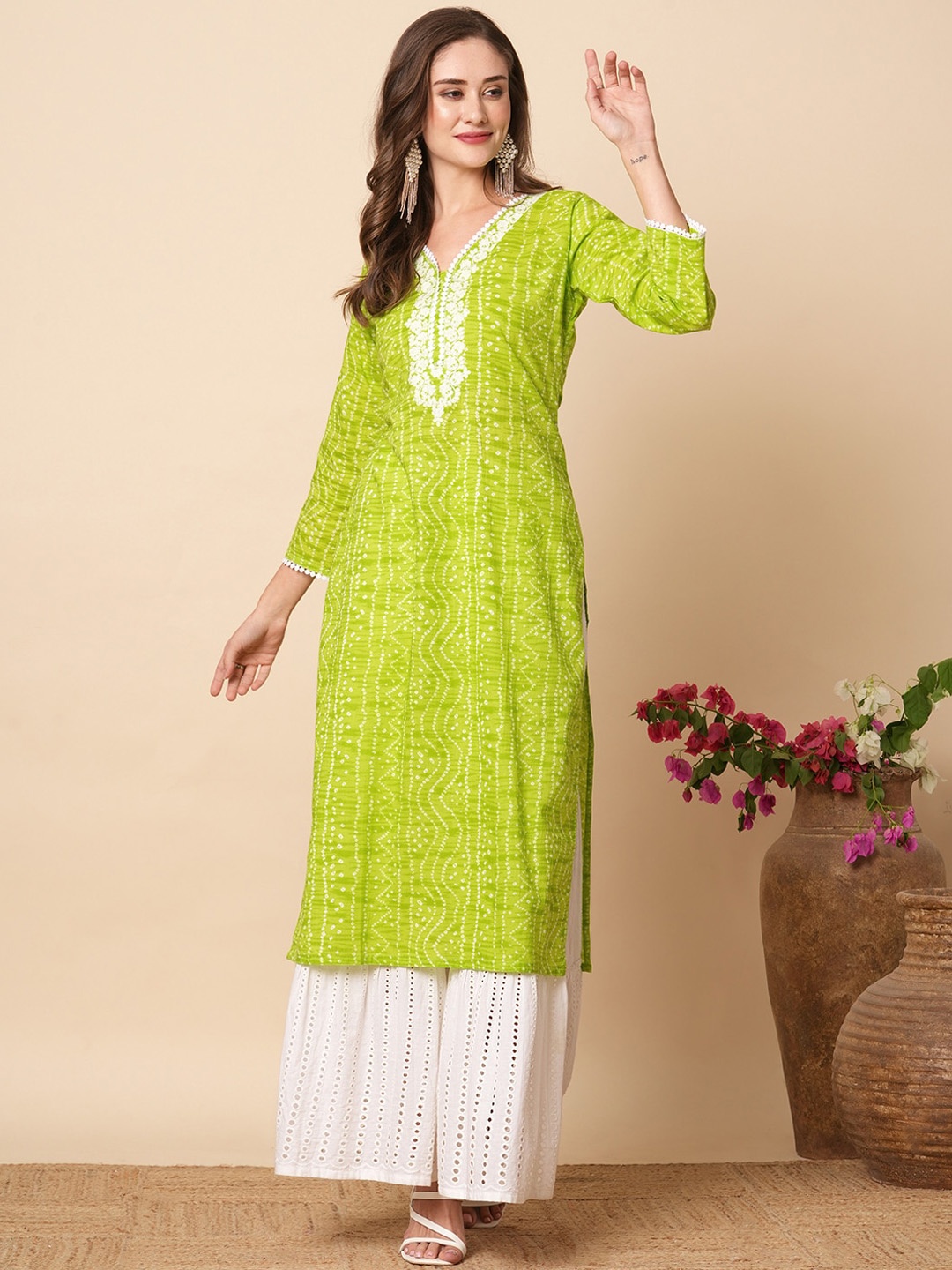 

FASHOR Bandhani Printed V-Neck Thread Work Straight Kurta, Lime green