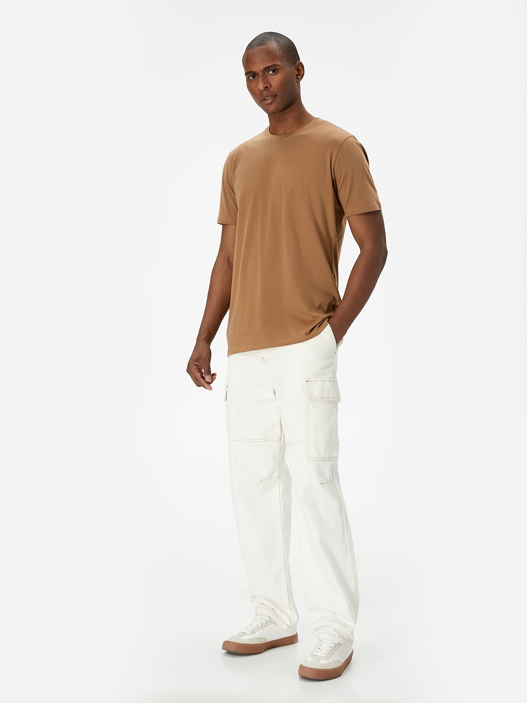 

Koton Brown Slim Fit Round Neck Cotton T-shirt