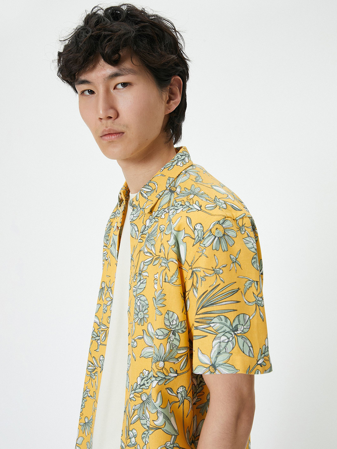 

Koton Spread Collar Short Sleeves Floral Printed Regular Fit Casual Shirt, Yellow