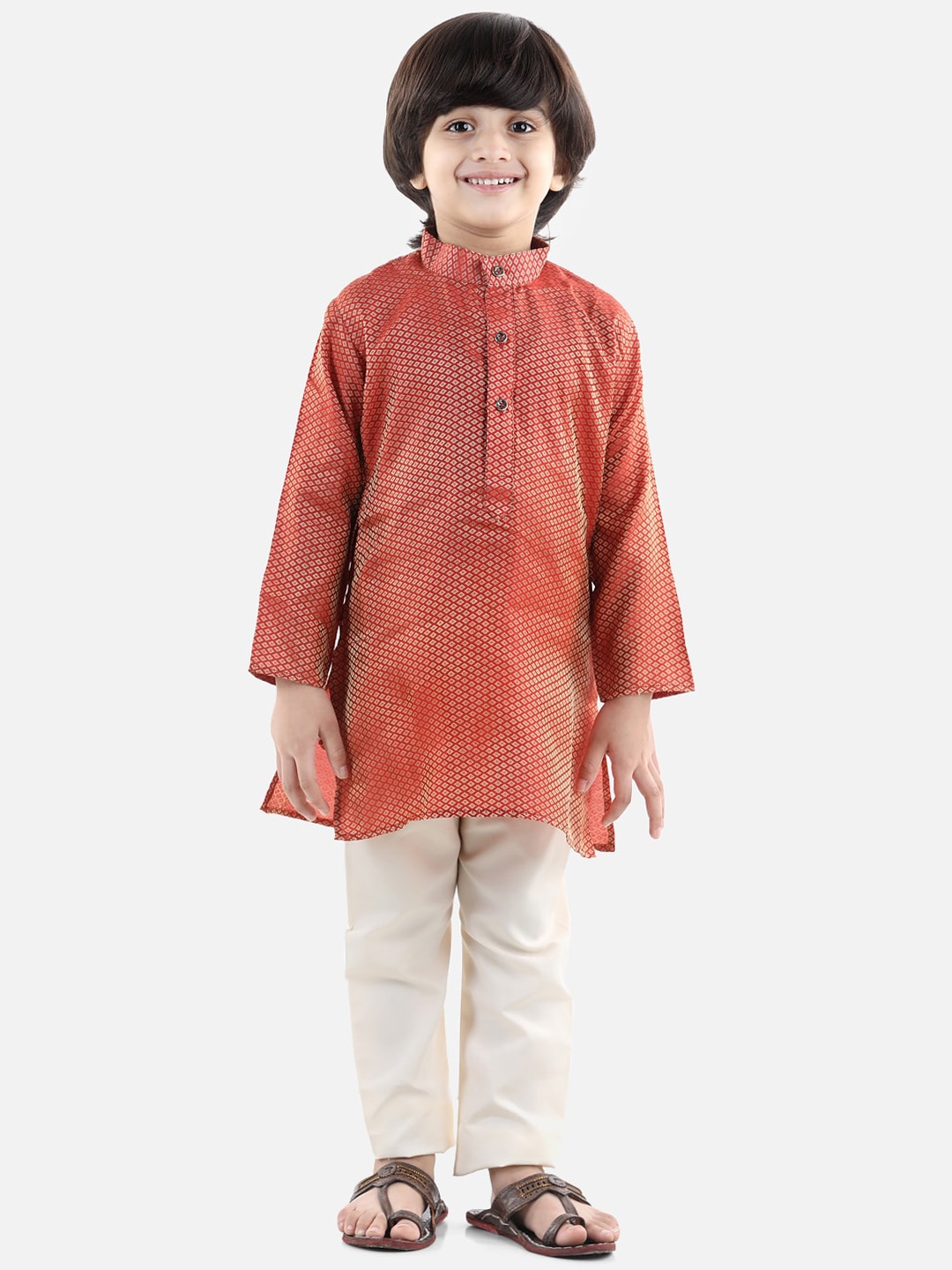 

BownBee Boys Woven Design Regular Kurta with Pyjamas, Red