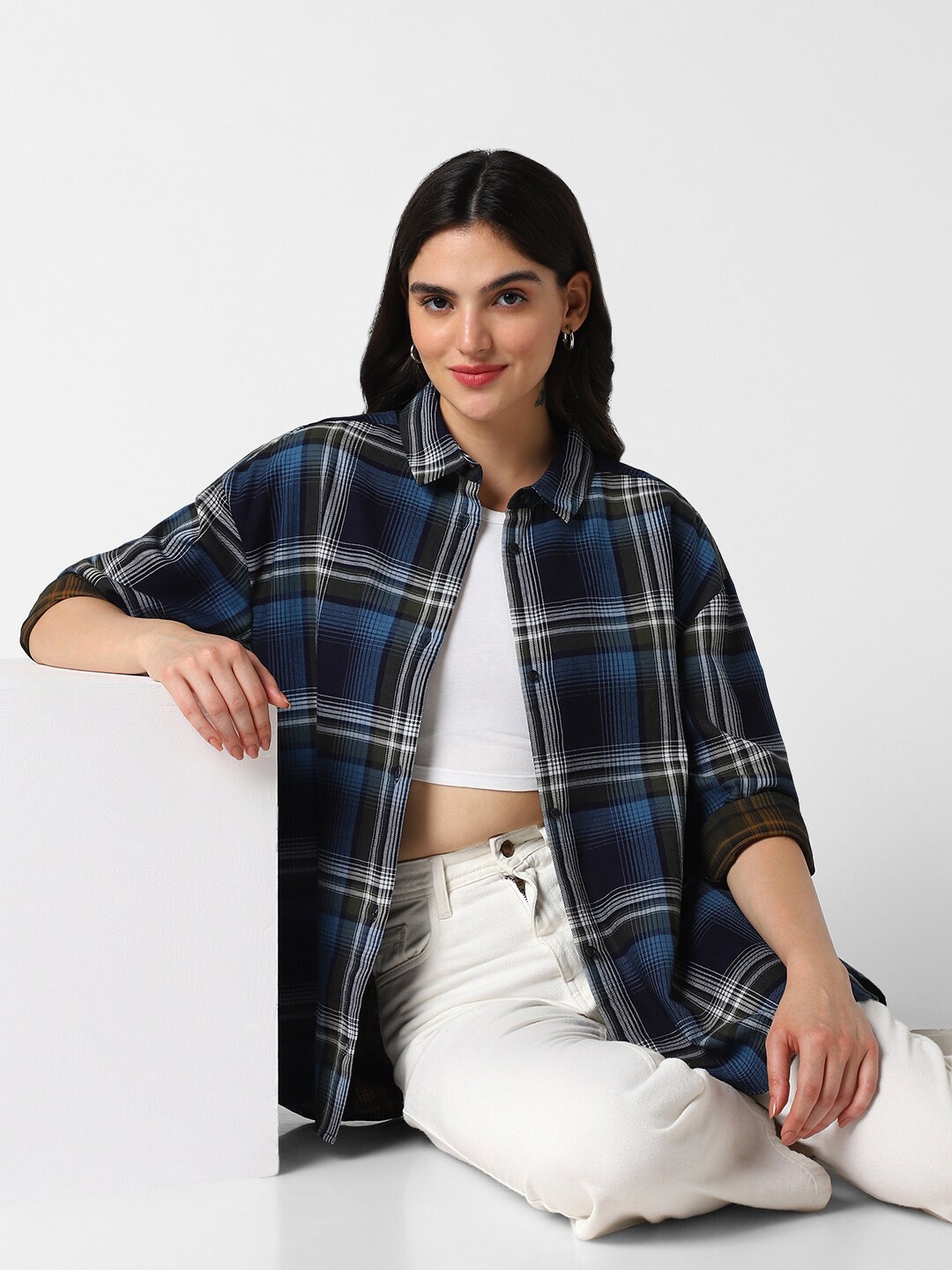 

VASTRADO Classic Tartan Checked Spread Collar Oversized Casual Shacket, Black