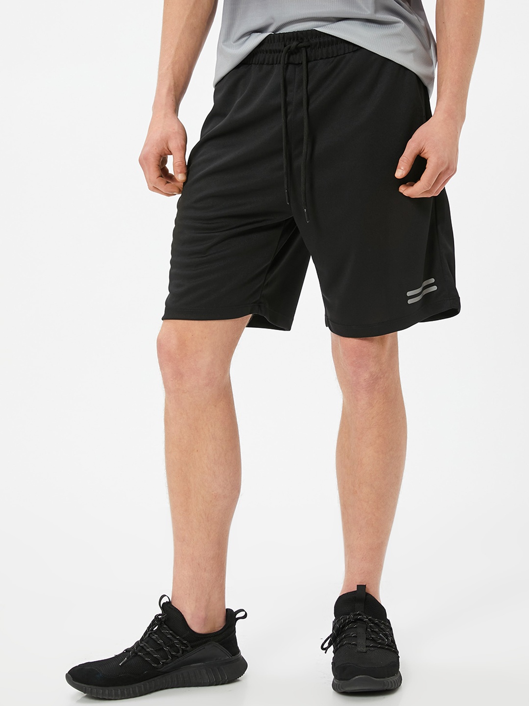 

Koton Men Loose Fit Mid-Rise Regular Shorts, Black