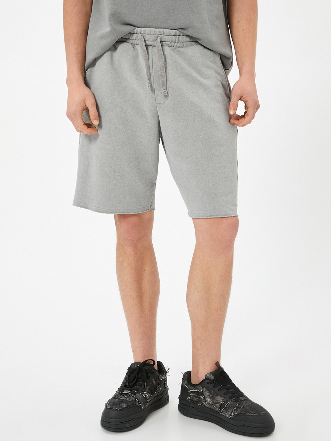 

Koton Men Loose Fit Shorts, Grey