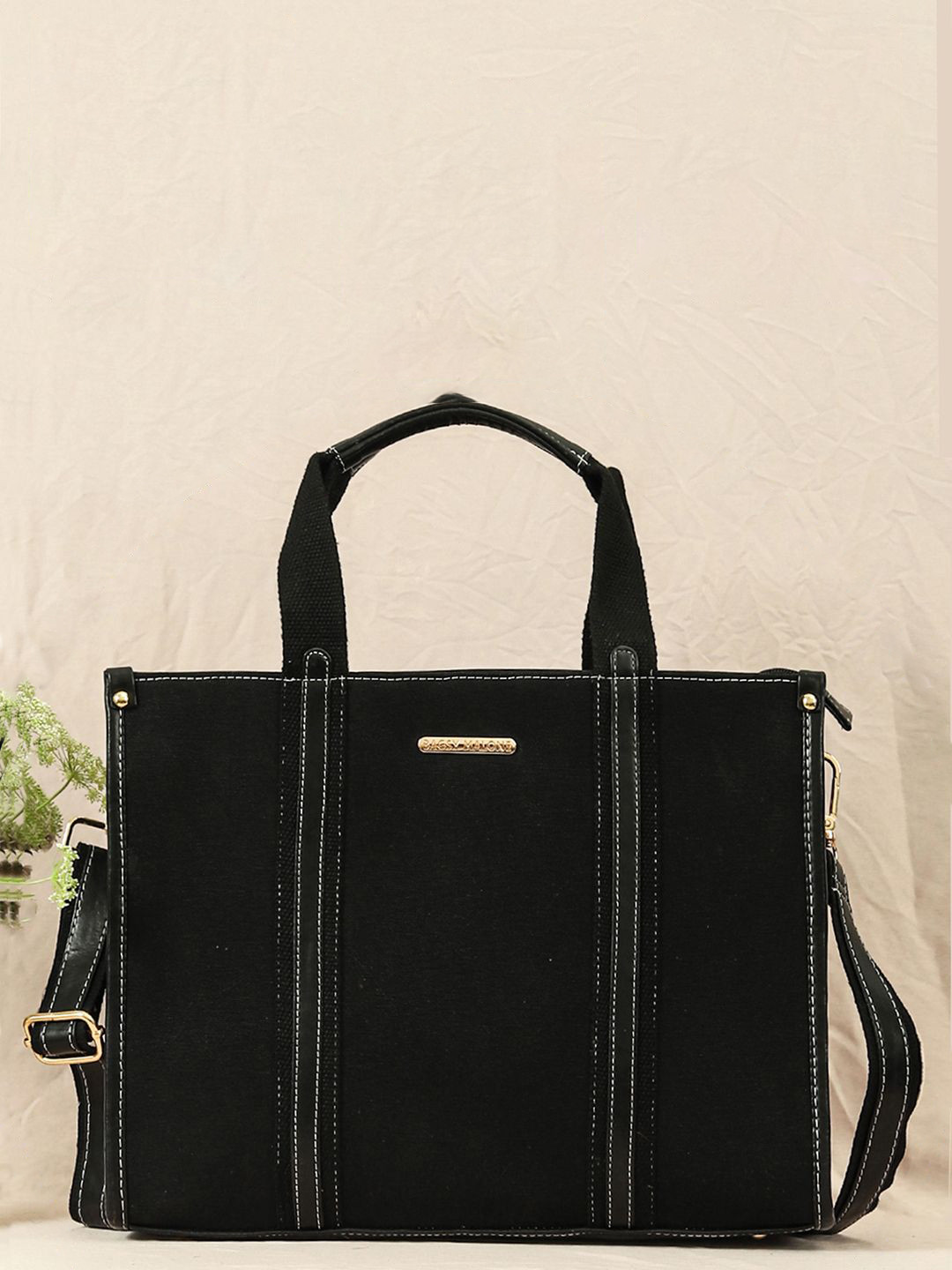 

Bagsy Malone Women's Structured Handheld Bag, Black