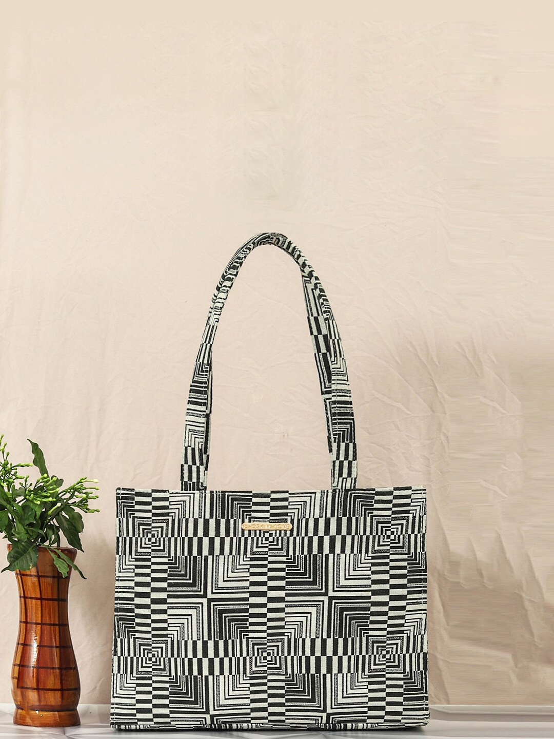

Bagsy Malone Floral Women's Printed Oversized Shopper Handheld Bag, Black