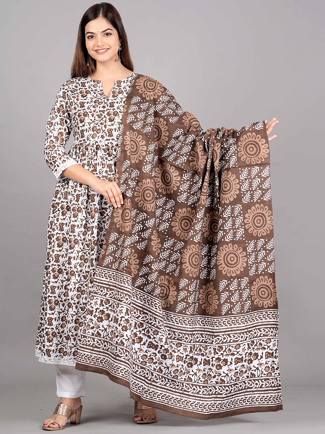 

NEW STYLISH Women Floral Printed Regular Kurta with Trousers & With Dupatta, Brown