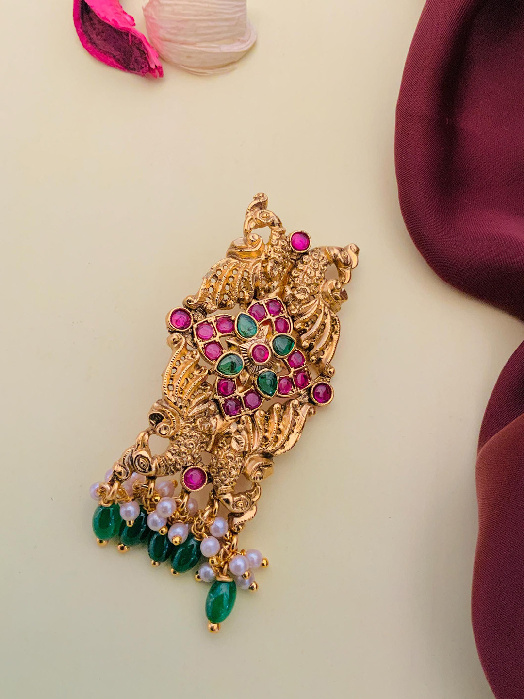 

ABDESIGNS Stone-Studded Beaded Brass Saree Clip, Gold