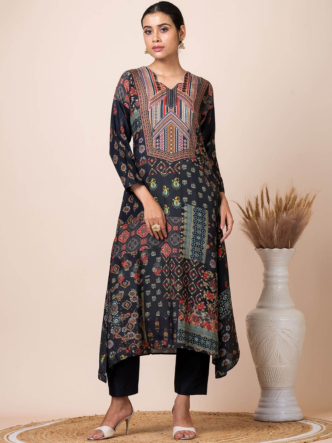 

SARSO Ethnic Motifs Printed A-Line Kurta With Trousers, Navy blue